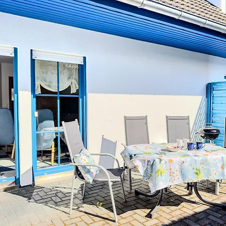 Ostseeschwimmer Holiday home *